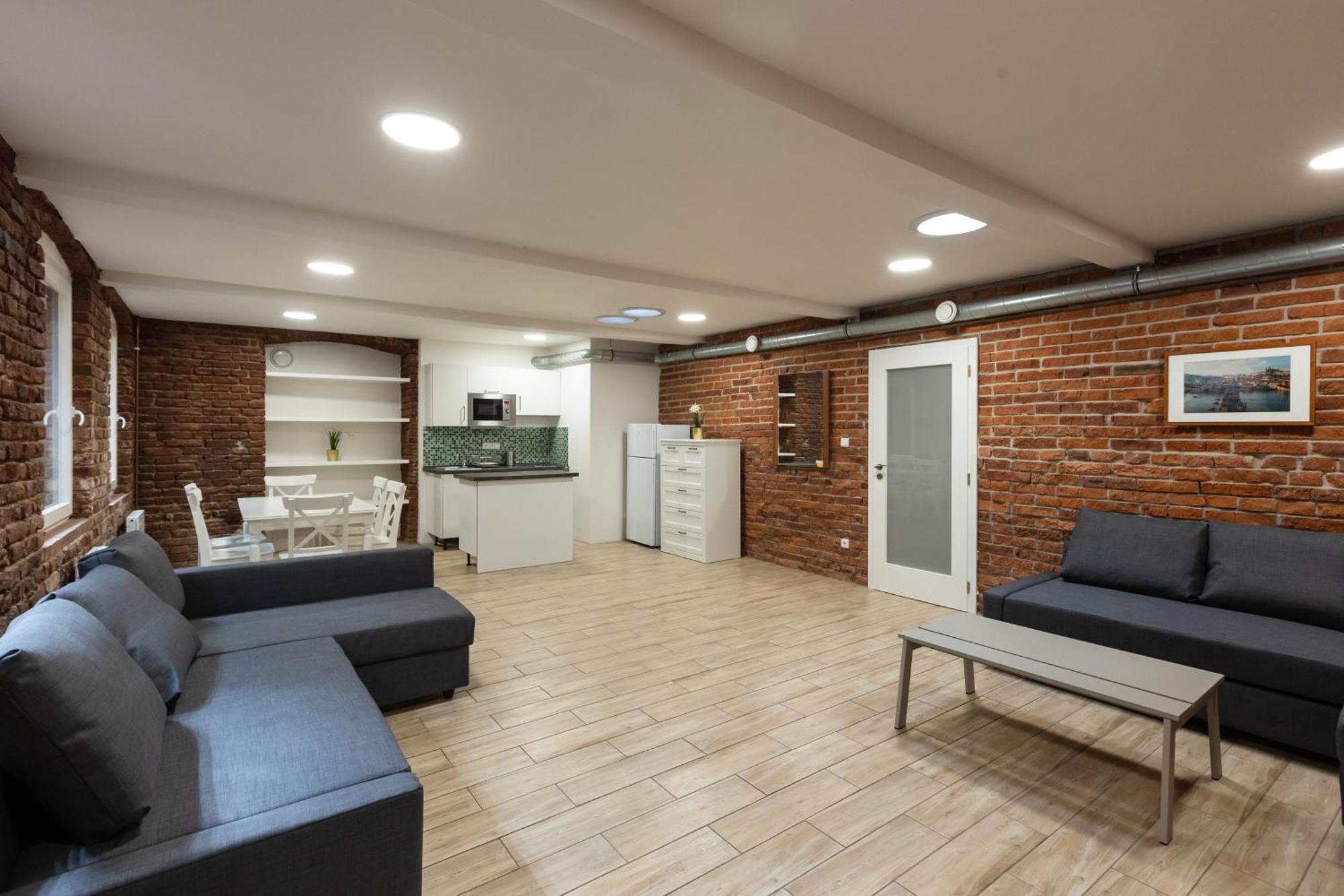 Appartamento Spacious In Quiet Courtyard Near Charles Bridge